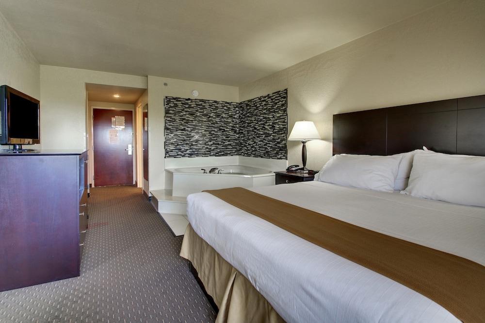 Comfort Inn & Suites Dahlonega University Area Екстер'єр фото