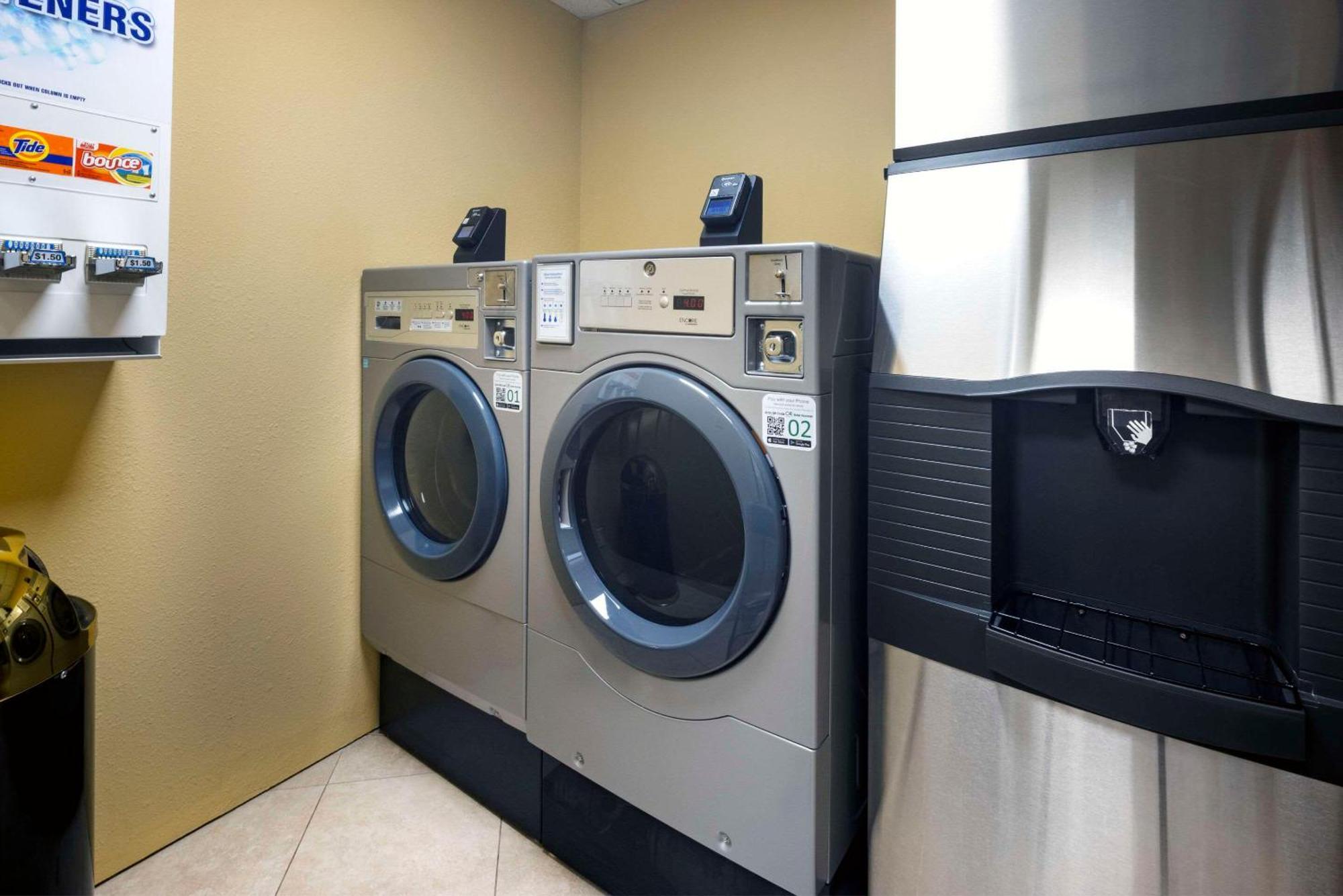 Comfort Inn & Suites Dahlonega University Area Екстер'єр фото