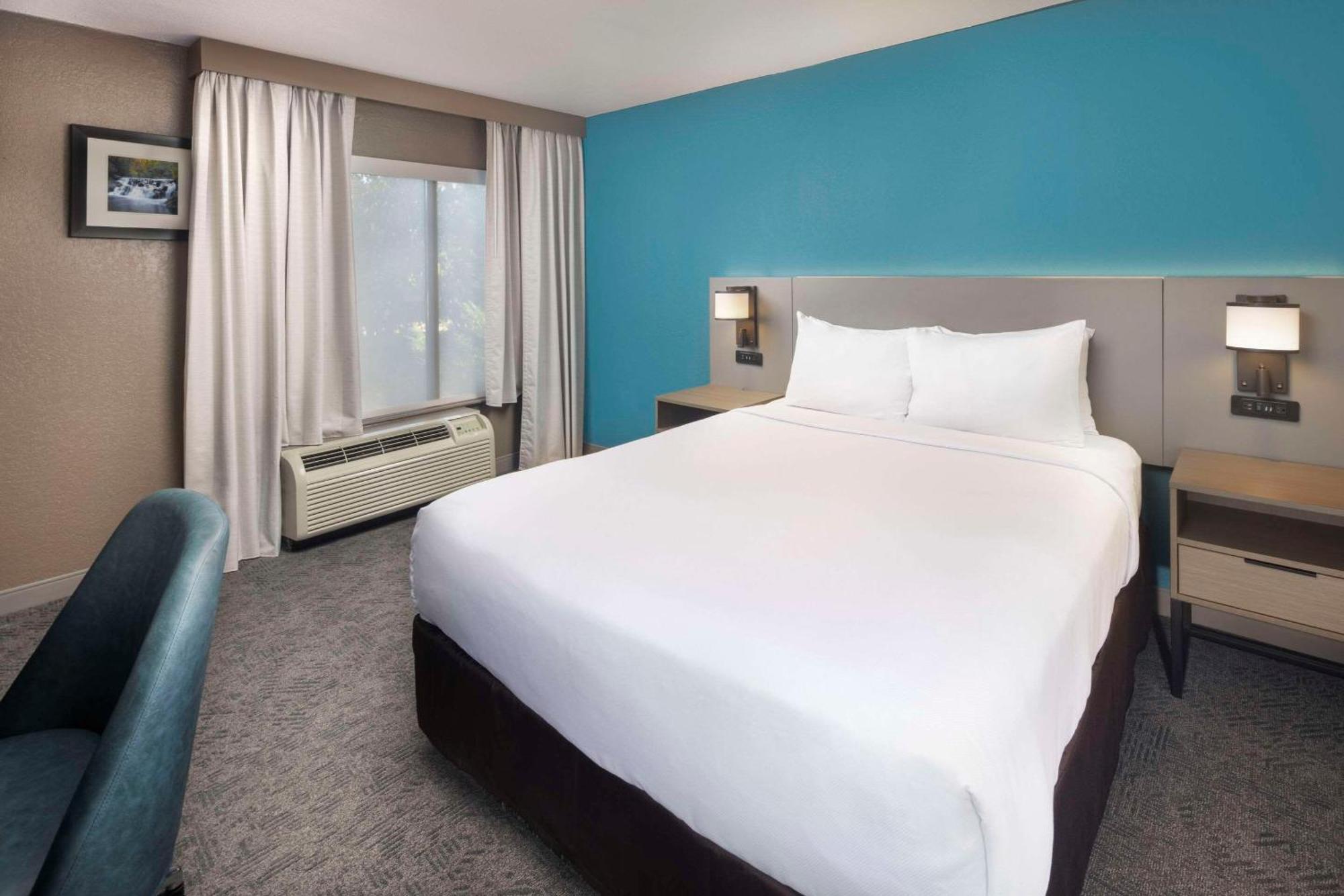 Comfort Inn & Suites Dahlonega University Area Екстер'єр фото