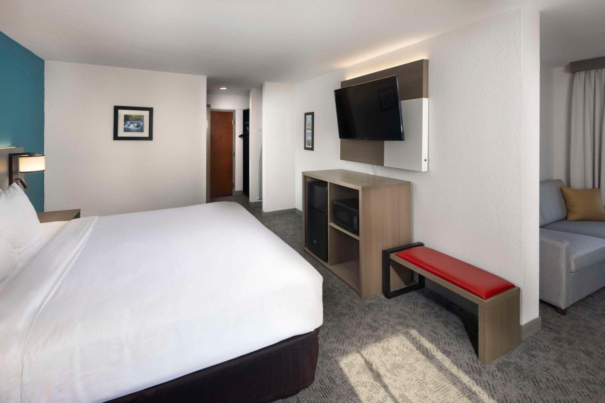 Comfort Inn & Suites Dahlonega University Area Екстер'єр фото